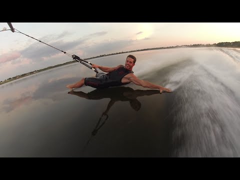 Le ski nautique pieds nus La folie du ski acrobatique