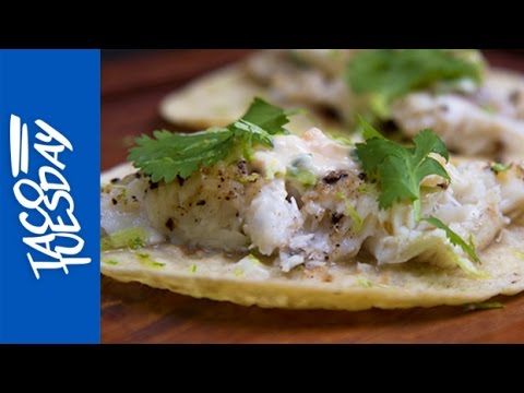 Tacos de poisson-chat grillé avec mayonnaise Habanero