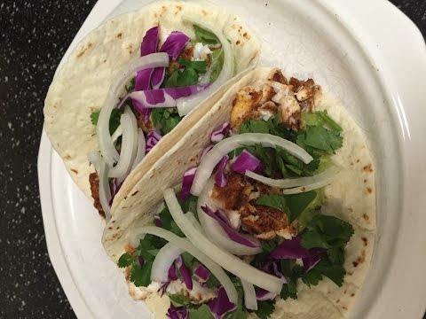 Grillen Sie schnell und einfach köstliche Flunder-Fisch-Tacos