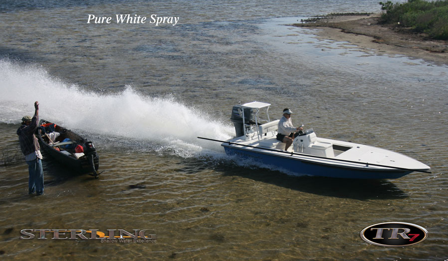 2ème meilleur bateau pour les amateurs d'eau peu profonde Sterling TR 7 Photo AmericanMarineSports 1