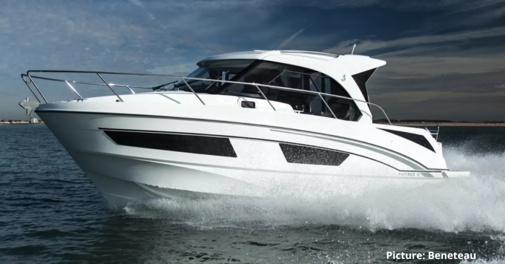 Best Boats for Lake Michigan Beneteau Antares 9