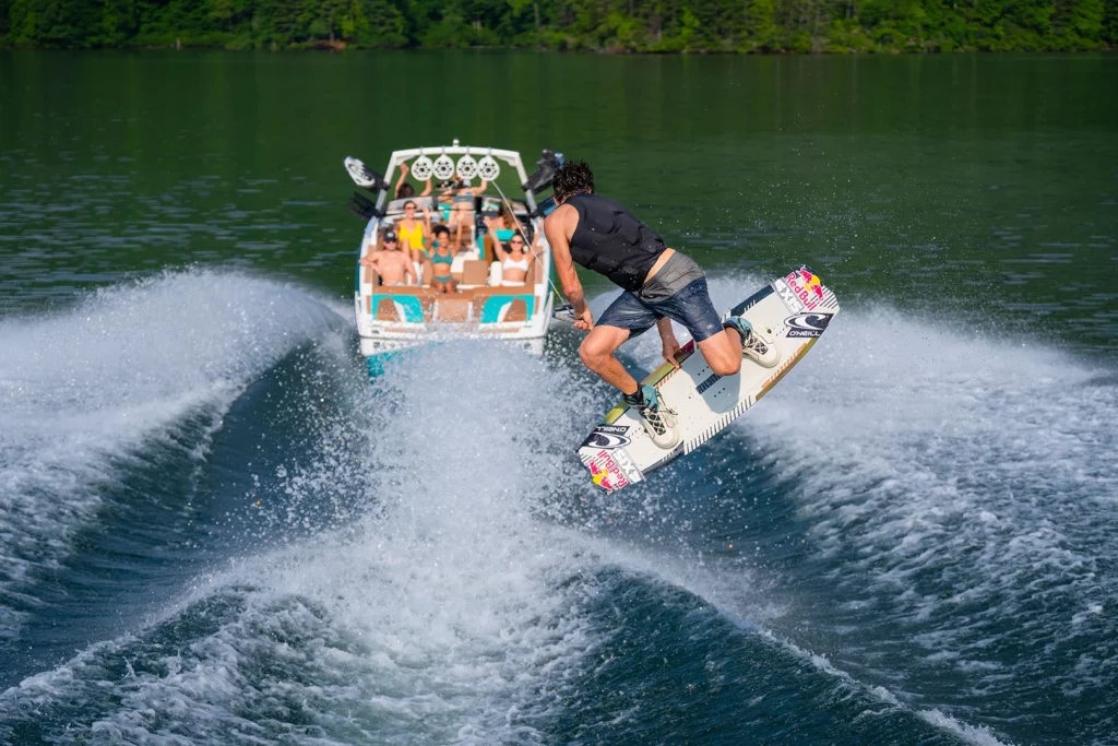 14 Best Boats For Wakesurfing Find Your Perfect Ride! ISM